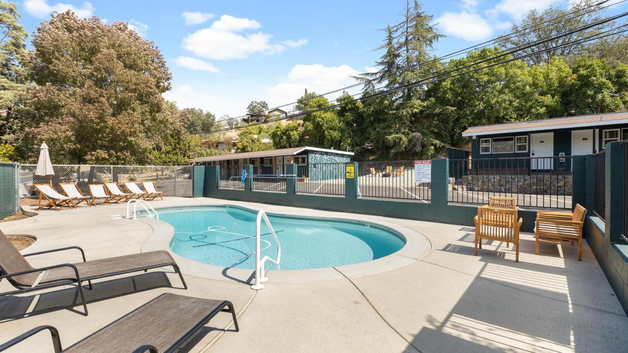 The Charlotte Sequoia Motel R2 スリー・リバーズ エクステリア 写真