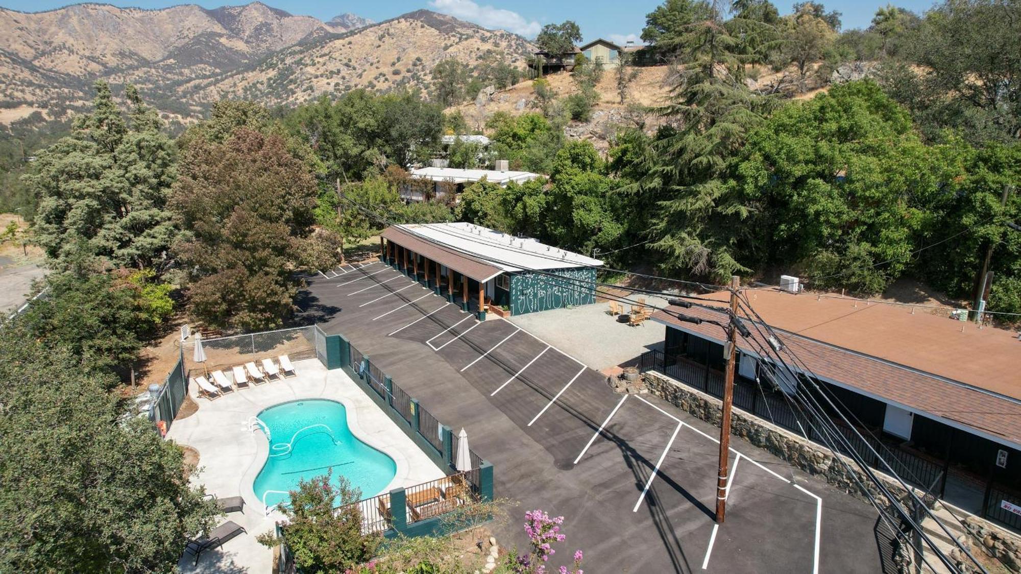 The Charlotte Sequoia Motel R2 スリー・リバーズ エクステリア 写真